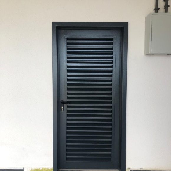 Artedoor-RAL-7016-Tek-Kanat-Full-Menfezli-Kapi